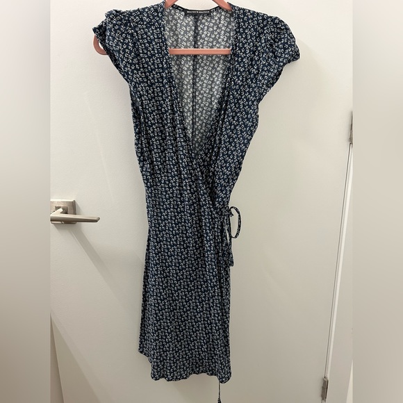 BRANDY MELVILLE Robbie Dress - Picture 3 of 5